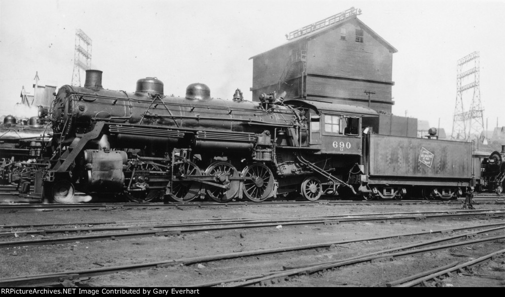 MILW 2-8-2 #690 - Milwaukee Road